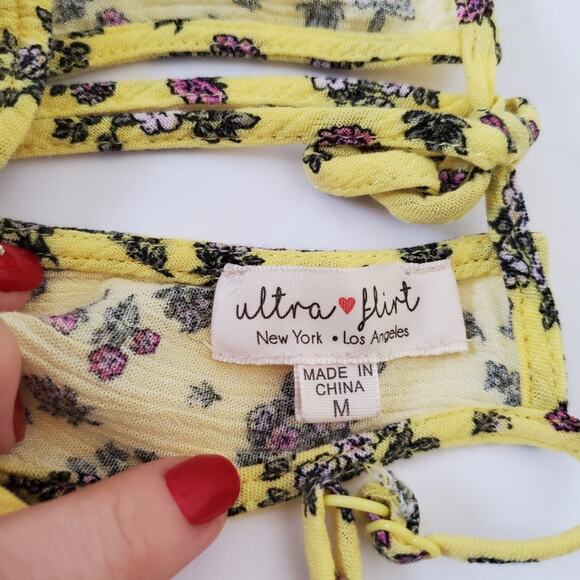 Ultra Flirt | Floral Crepe Sunny Yellow Tank Top - Picture 5 of 7